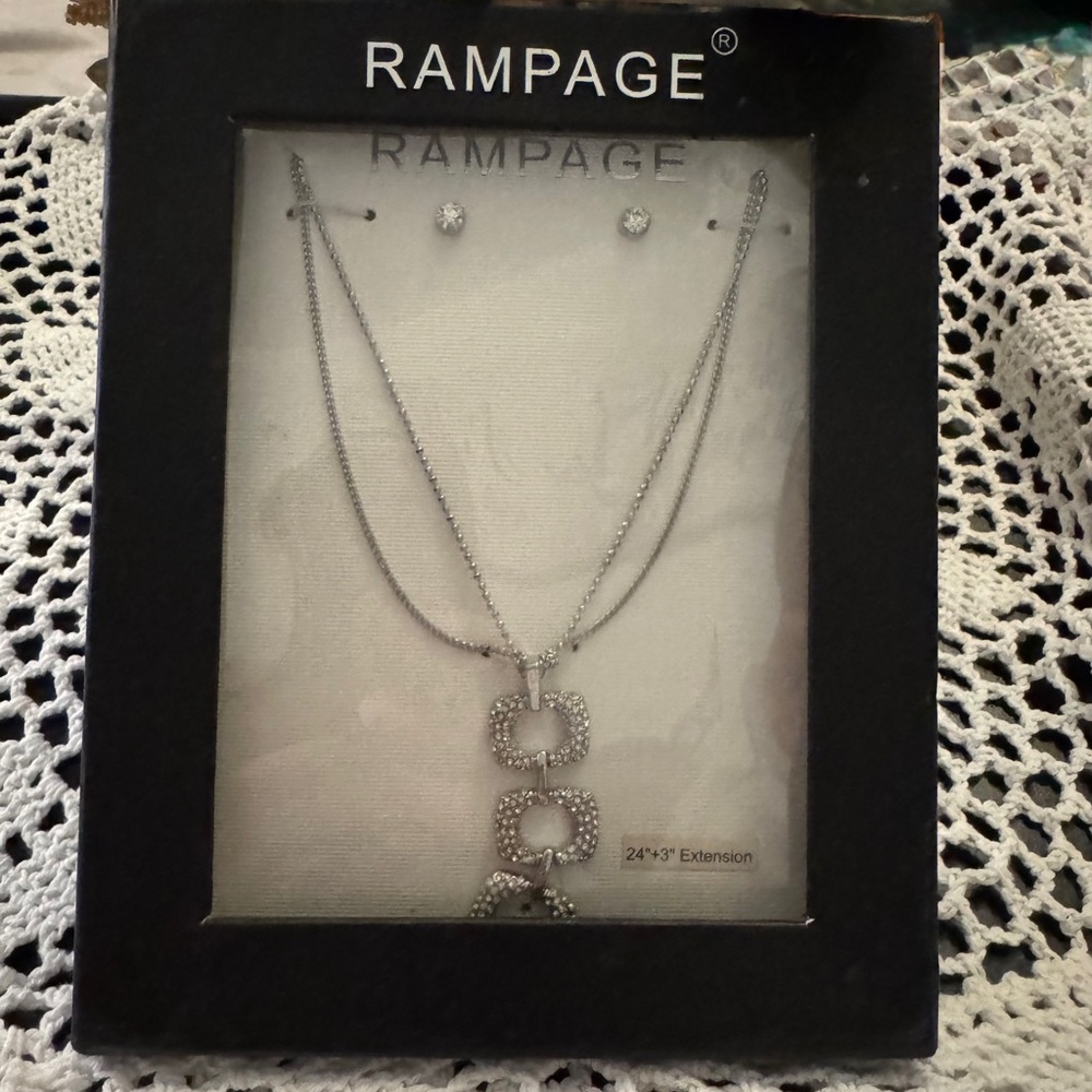 Rampage Layered Rhinestone Pendant Necklace & Stud Earrings NIB - Picture 7 of 7